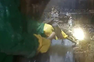 十堰消防水池堵漏施工视频